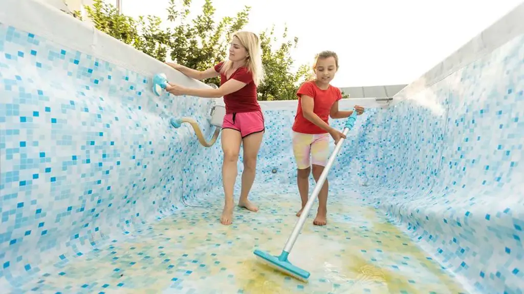 The Real Dangers of yellow algae